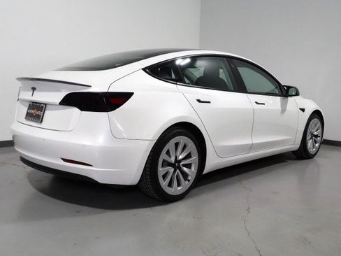 Used 2021 Tesla Model 3 Standard Range Plus image 7