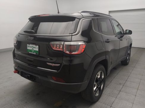 Used 2017 Jeep Compass Trailhawk w/ Leather Interior Group AWD/4WD image 9