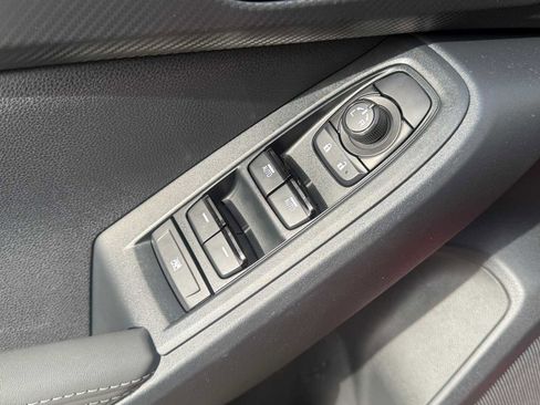 Certified 2025 Subaru Crosstrek 2.0i Premium image 12