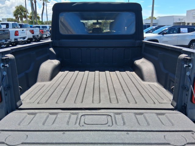Used 2021 Jeep Gladiator Rubicon AWD/4WD image 7