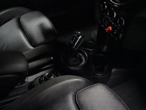 Certified 2023 MINI Cooper S image 5