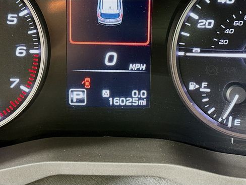 Used 2024 Subaru Ascent Premium w/ Convenience Package image 19