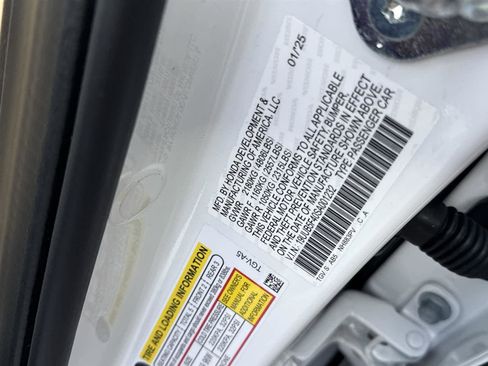 Certified 2025 Acura TLX w/Technology Package image 30