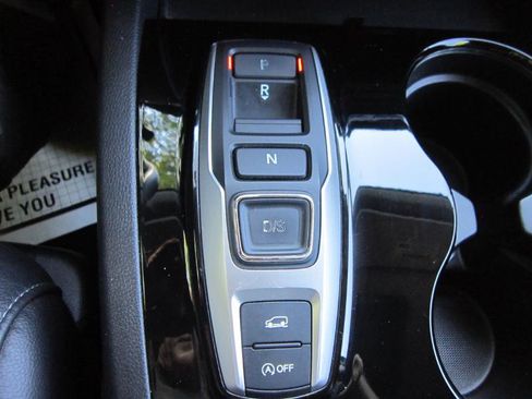 Used 2016 Honda Pilot Touring image 30