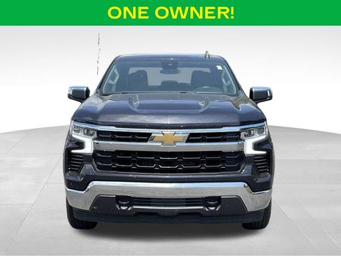 Used 2022 Chevrolet Silverado 1500 LT AWD/4WD image 3