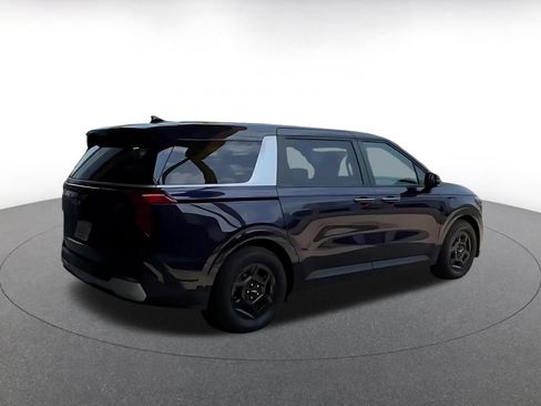 Used 2026 Kia Carnival FWD image 10