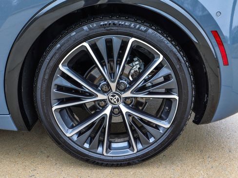 Used 2024 Toyota Prius Limited w/ Limited Premium Package image 28