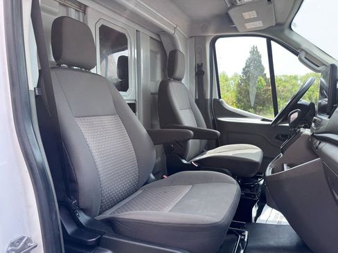 Used 2022 Ford Transit 350 DRW AWD w/ Interior Upgrade Package image 28
