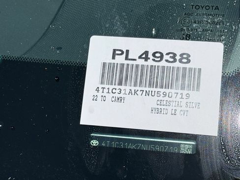 Used 2022 Toyota Camry LE FWD image 9