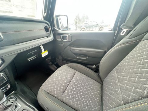 New 2026 Jeep Gladiator Mojave image 13