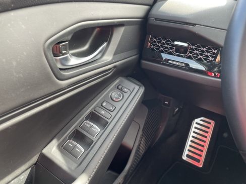 Used 2025 Honda Accord Sport image 38