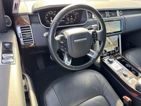 Used 2020 Land Rover Range Rover HSE image 17