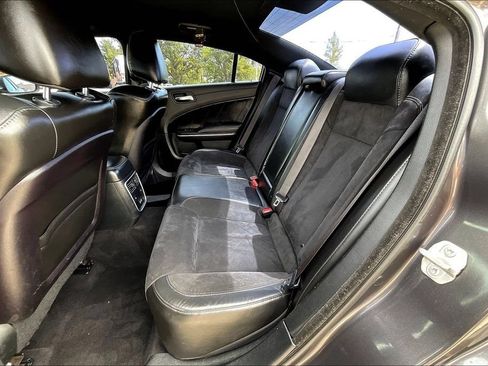 Used 2019 Dodge Charger R/T w/ Plus Group RWD image 7