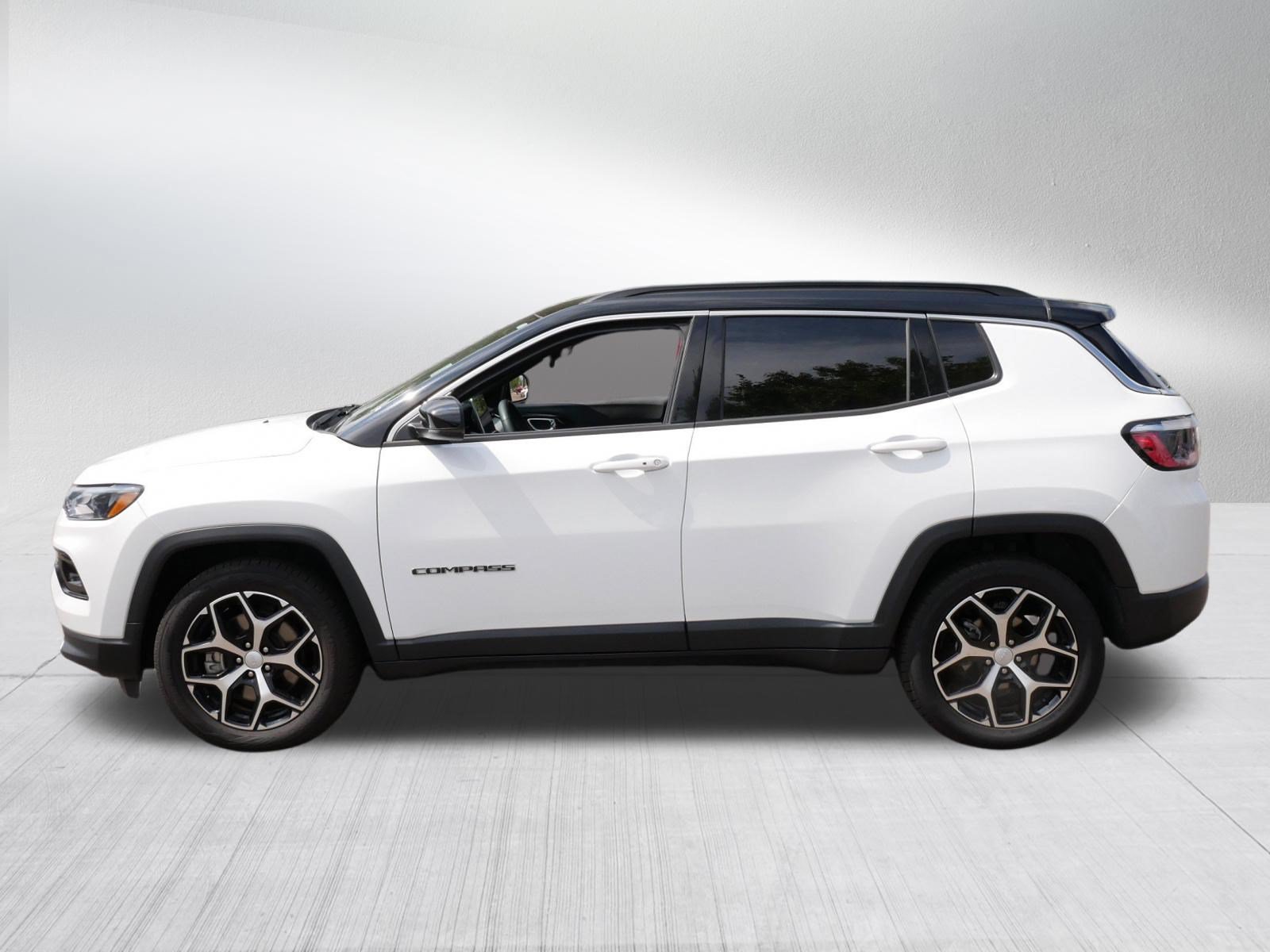 Used 2024 Jeep Compass Limited AWD/4WD image 4