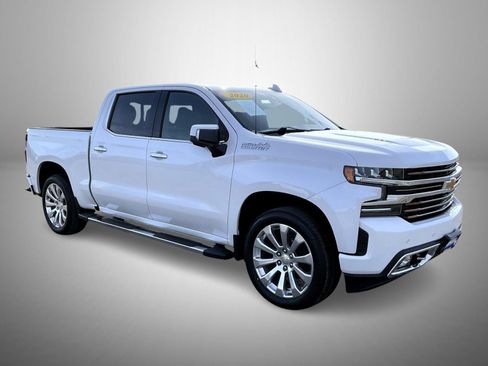 Used 2020 Chevrolet Silverado 1500 High Country w/ Technology Package image 3