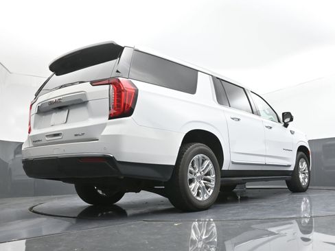 Used 2024 GMC Yukon XL SLT image 35