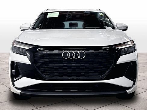 Used 2024 Audi Q4 e-tron Premium w/ Convenience Package AWD/4WD image 3
