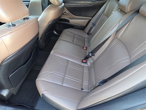 Certified 2023 Lexus ES 300h Ultra Luxury w/ Accessory Package (Z2) image 9