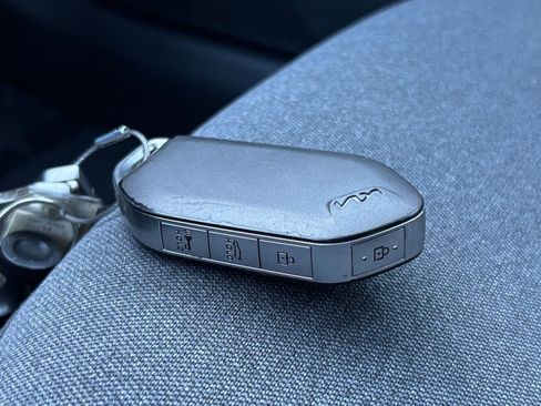 Used 2025 Kia K4 FWD image 21