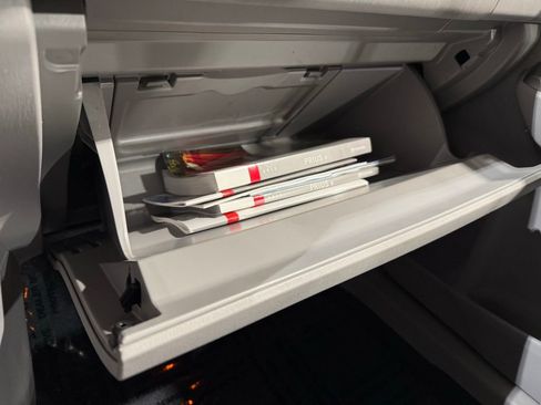 Used 2015 Toyota Prius V Three image 28