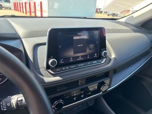 Certified 2025 Nissan Rogue S FWD image 7