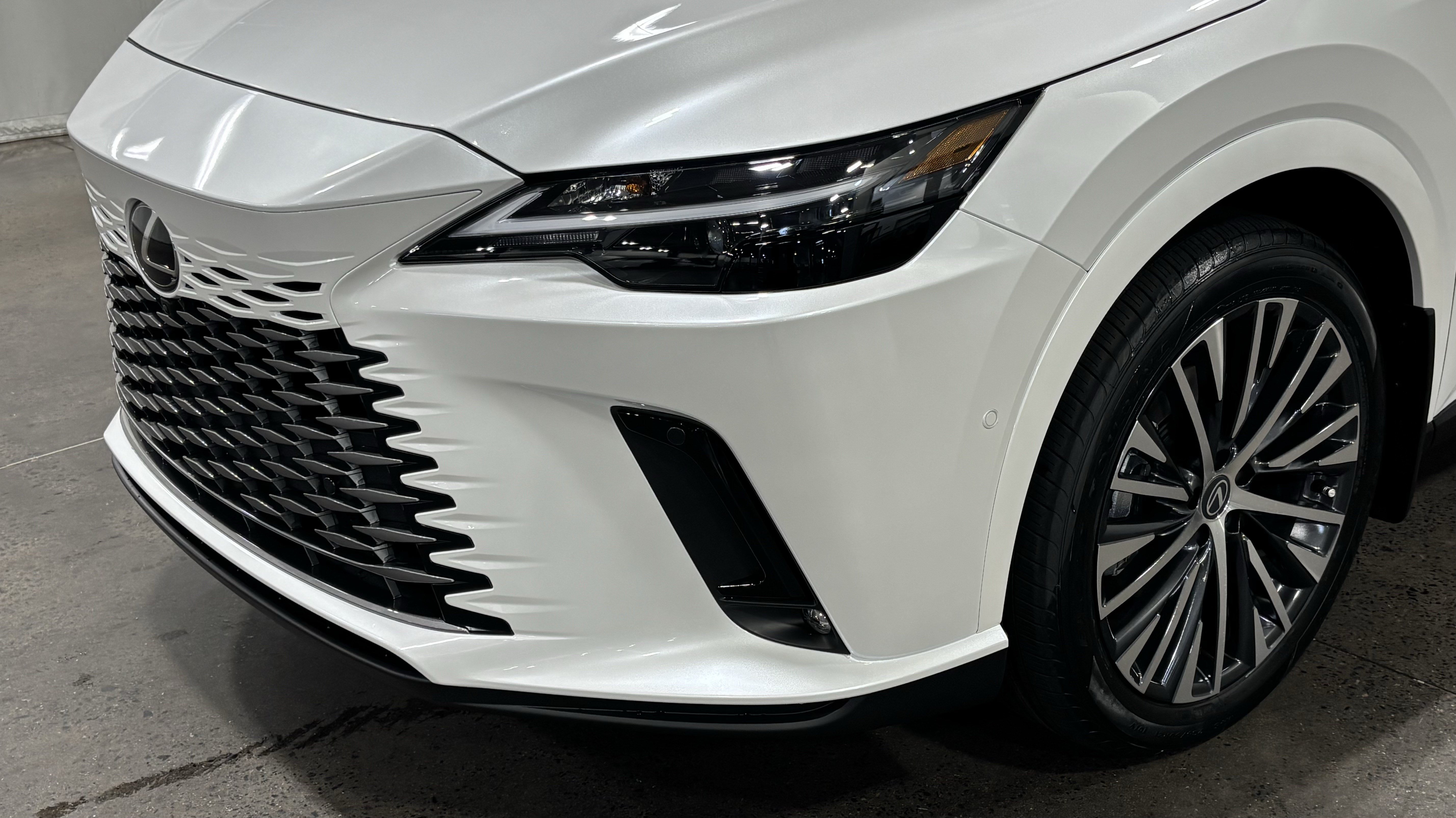 New 2026 Lexus RX 350h AWD/4WD image 7
