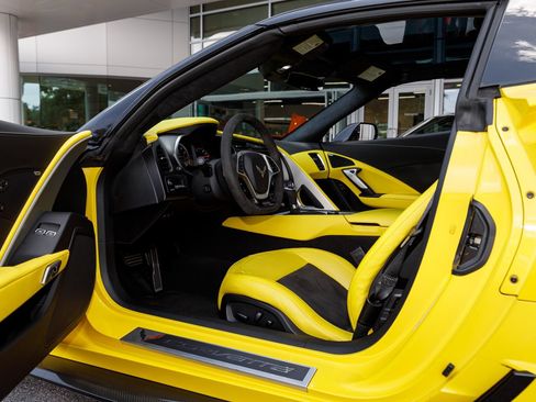 Used 2019 Chevrolet Corvette Z06 RWD image 45