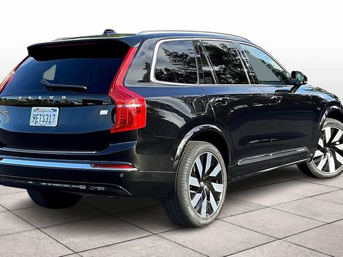Used 2023 Volvo XC90 T8 Ultimate w/ Lounge Package image 16