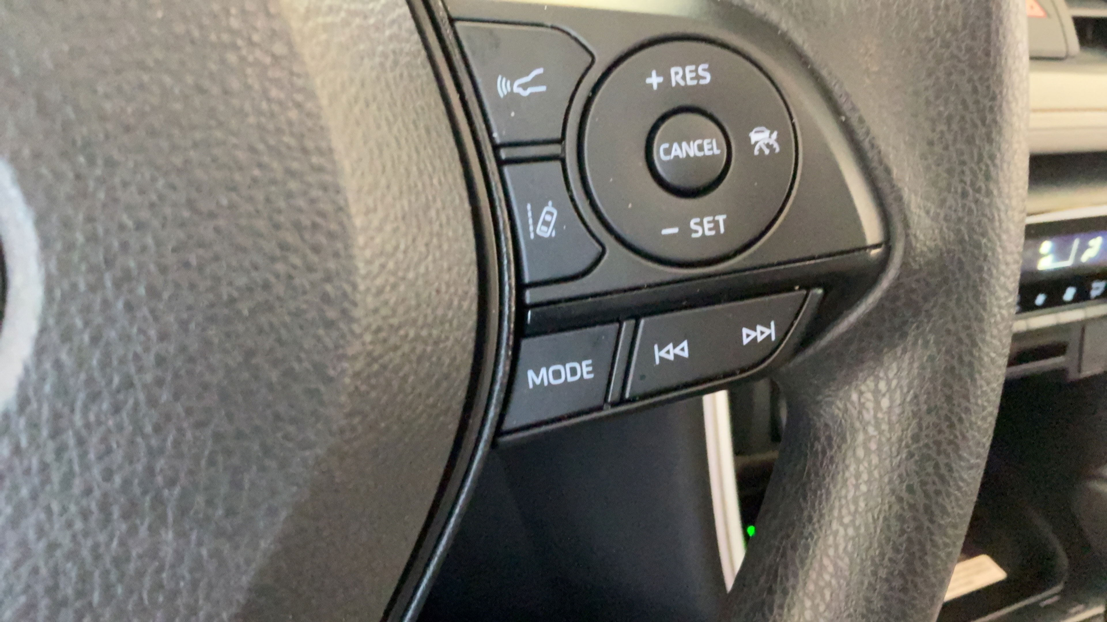 Certified 2025 Toyota RAV4 XLE w/ Convenience Package AWD/4WD image 14