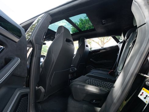Used 2024 Lamborghini Urus S AWD/4WD image 96