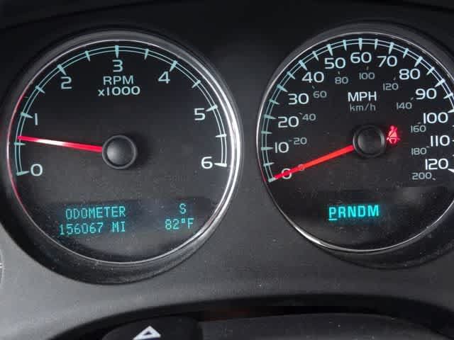 Used 2014 Chevrolet Suburban LT RWD image 22