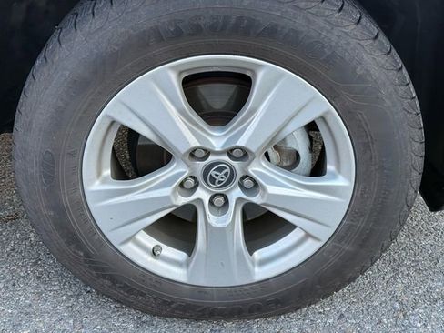 Certified 2019 Toyota RAV4 XLE image 16