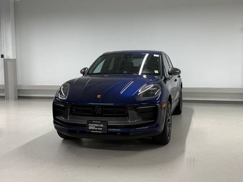 Certified 2026 Porsche Macan AWD/4WD image 1