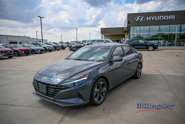 Certified 2023 Hyundai Elantra SEL w/ Convenience Package FWD image 1