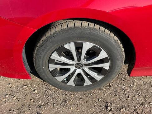 Used 2020 Toyota Prius XLE w/ Advanced Technology Package AWD/4WD image 11