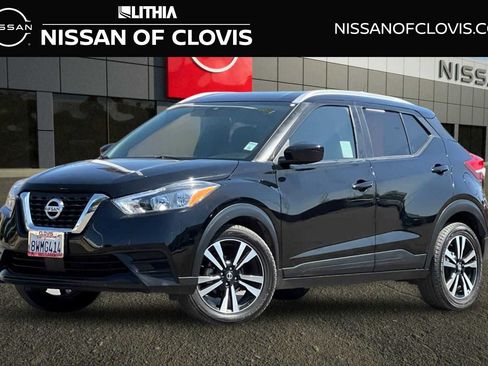 Used 2020 Nissan Kicks SV image 1