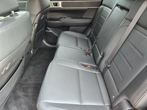 Certified 2025 Hyundai Santa Fe Limited AWD/4WD image 29