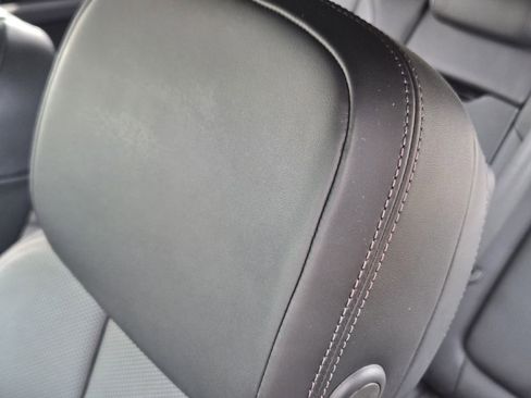 Used 2023 Porsche Macan image 20