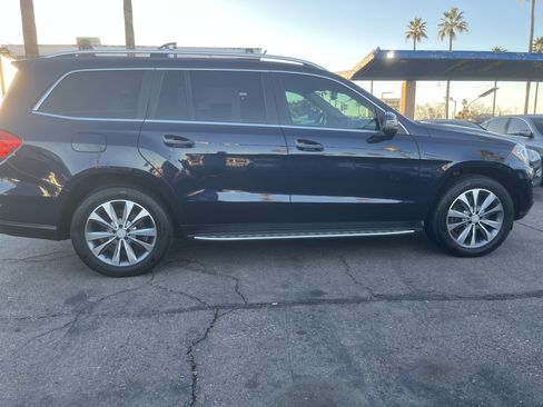 Used 2013 Mercedes-Benz GL 450 4MATIC w/ Premium 2 Pkg image 2