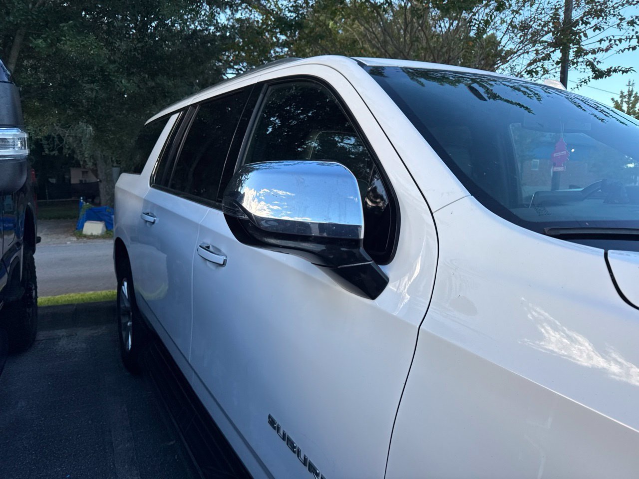 Used 2022 Chevrolet Suburban Premier AWD/4WD image 5
