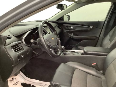 Used 2019 Chevrolet Impala LT FWD image 14