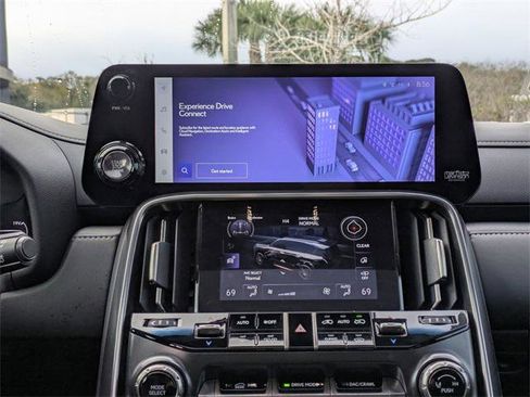 Certified 2024 Lexus LX 600 4WD w/ Appearance Package image 18