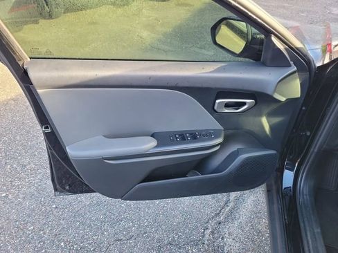 Used 2025 Kia K4 LXS image 9