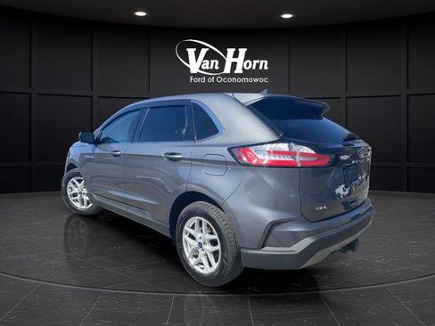 Used 2021 Ford Edge SEL w/ Convenience Package image 4