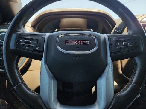 Used 2021 GMC Sierra 1500 SLT w/ X31 Off-Road Package AWD/4WD image 19