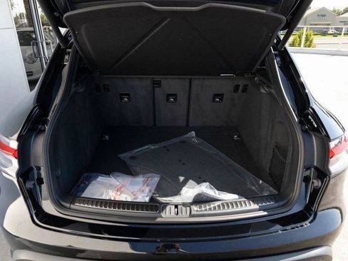 New 2026 Porsche Macan image 99