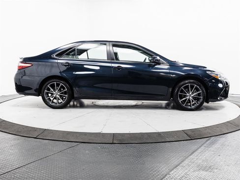 Used 2017 Toyota Camry XSE w/ Moonroof Package image 12