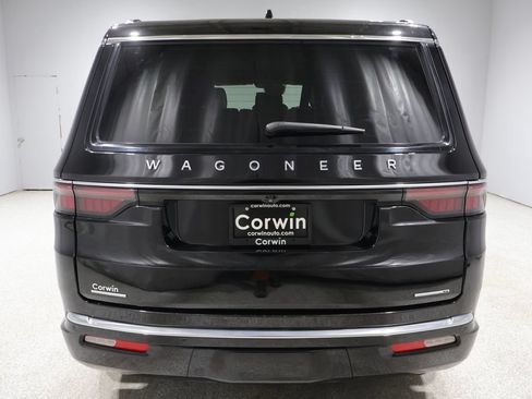 Used 2023 Jeep Wagoneer Series II AWD/4WD image 3