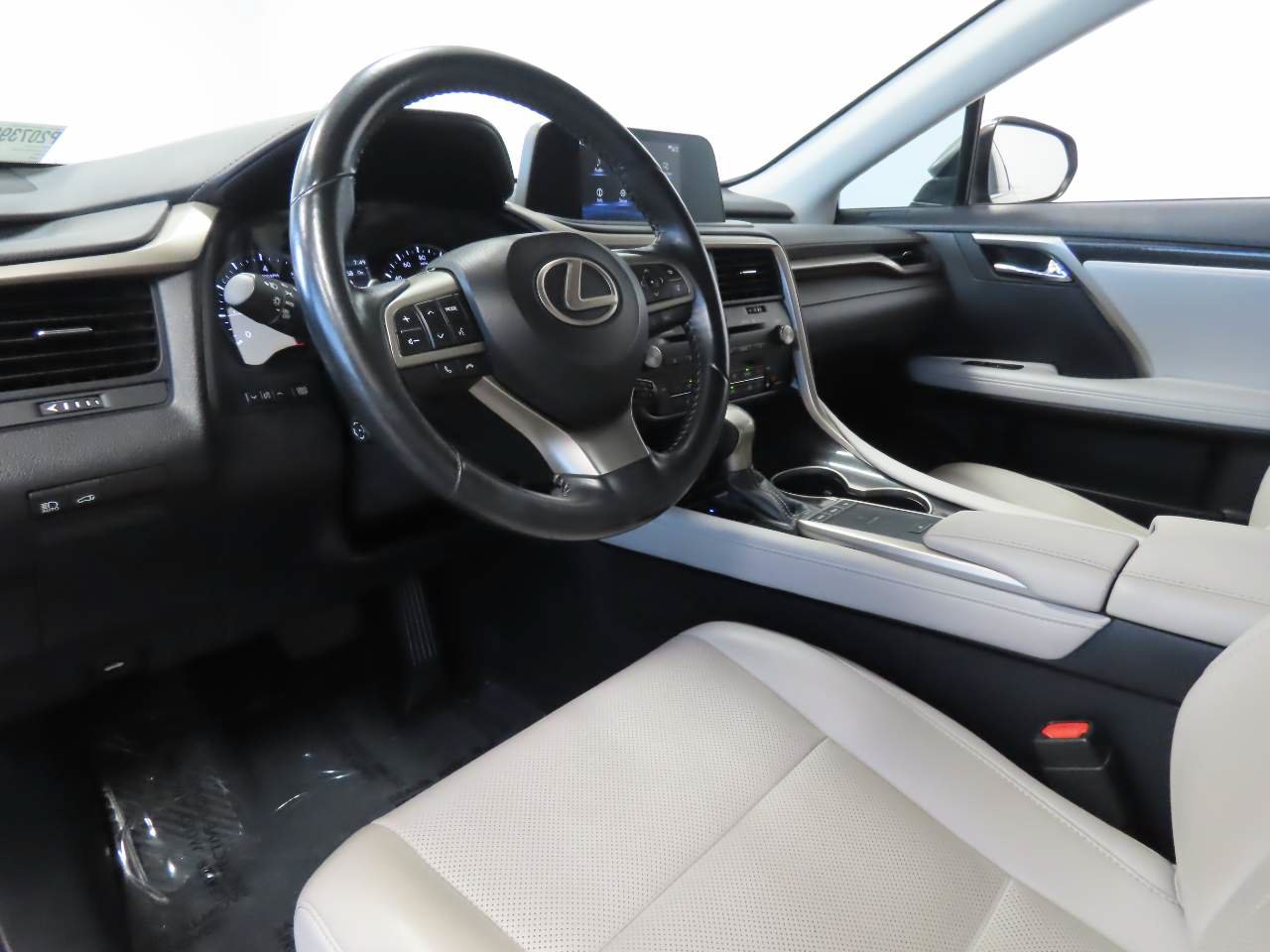 Used 2020 Lexus RX 350 FWD w/ Accessory Package image 8