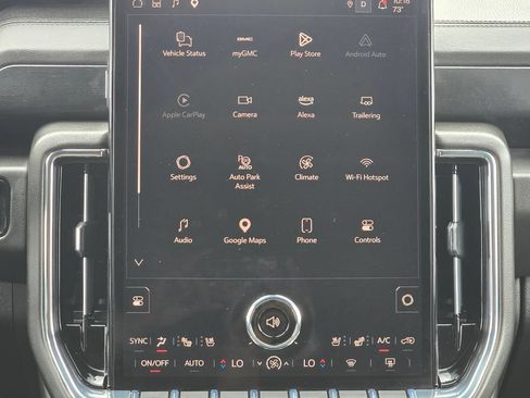 Certified 2025 GMC Yukon Denali AWD/4WD image 18